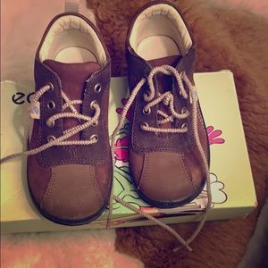 Ecco leather brown shoes